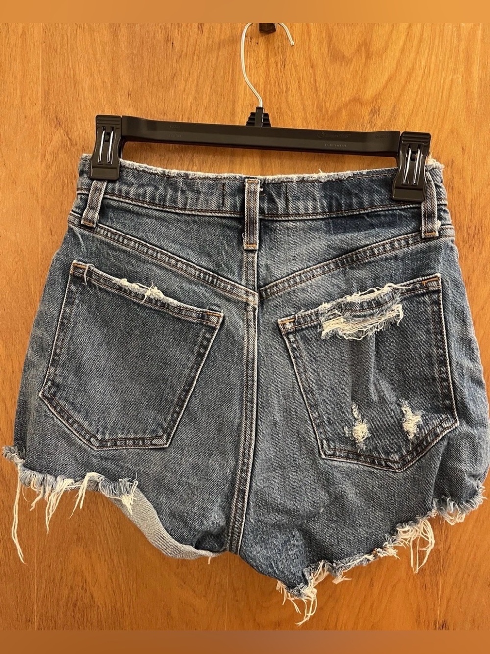Abercrombie & Fitch High Rise Mom Denim Cutoff Shorts Blue 26” Waist - Picture 5 of 9